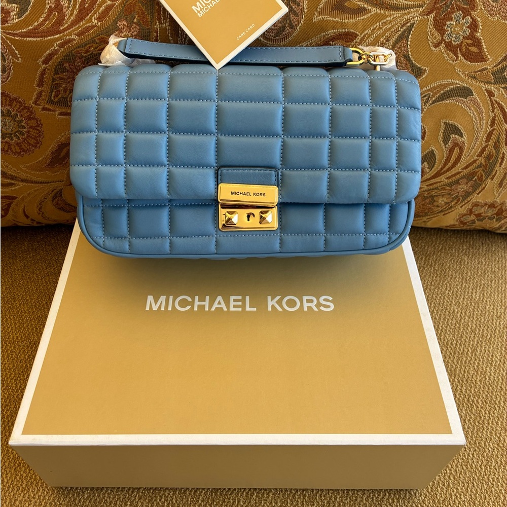 🩵 Michael Kors Tribeca Large Quilted Blue Crossbody Bag - Picture 16 of 17